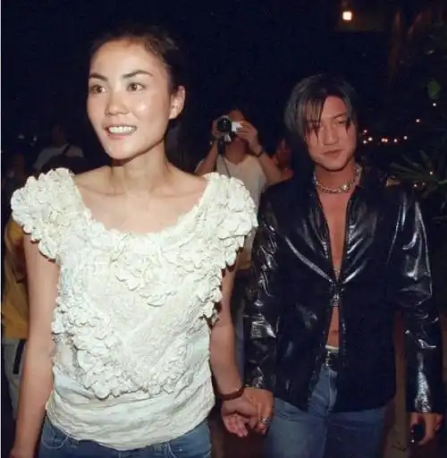 谢霆锋和王菲合体出镜,要是他们从没分开过,会是一件幸事吧?