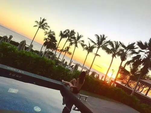 昨日(7月24日),林志颖娇妻陈若仪在个人社交网站上传了一组泳装背影照