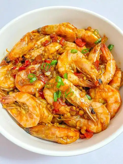 一人食喜欢吃虾的一定要试试蒜蓉剁椒虾