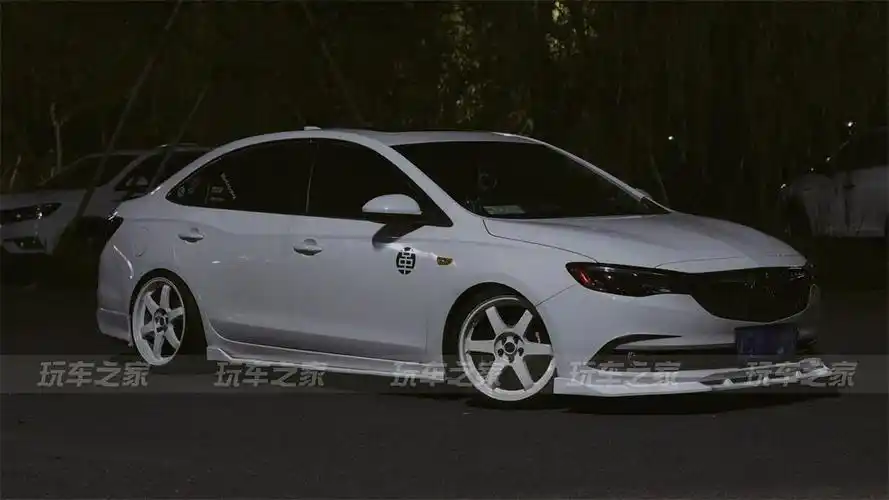 玩车的路上困难重重 这辆别克英朗通过改装重获新生