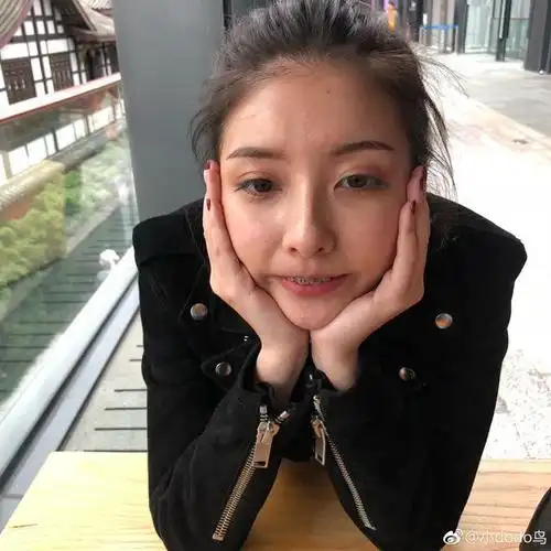 豆得儿素颜一脸痘痘真不敢点开大图看