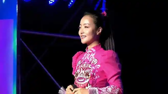 陕北王小妮现场演唱陕北民歌《妹子再好也是人家的人》-娱乐视频-搜狐