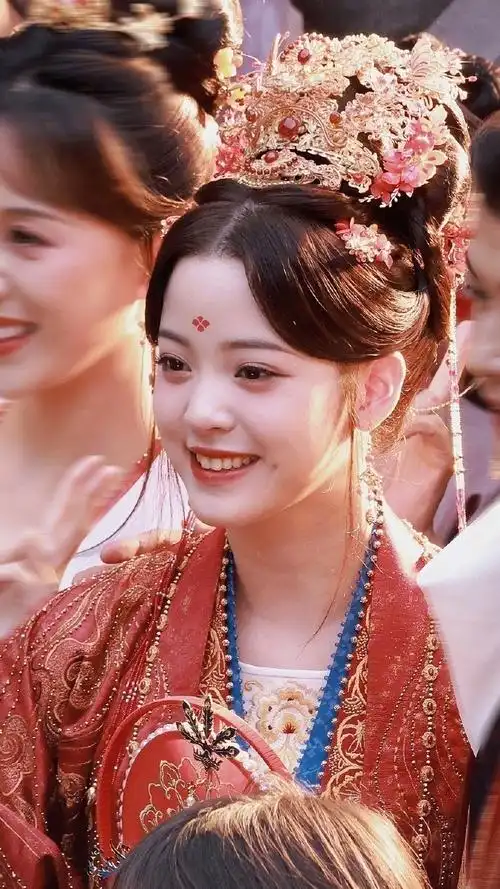 娜娜古装#欧阳娜娜新剧《永安梦》定档的消息一出来,我就去搜索了照片