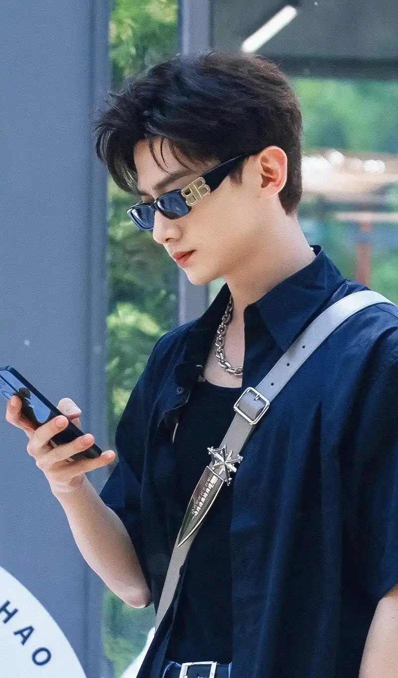 白敬亭.今日份白白99鲨了我就现在 #白敬亭 #白敬亭壁纸  - 抖音