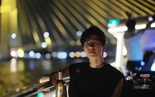 陈思诚公司泰国团建佟丽娅刘昊然文咏珊合照俊男靓女好养眼