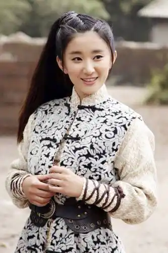 富察小主变刁蛮小姑 赵秦《嫂子嫂子》属性全开