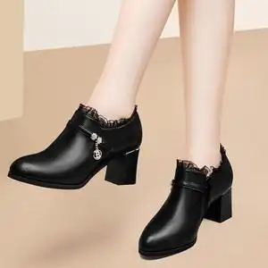 女士黑色高跟鞋粗跟单鞋女防水台2021年新款尖头真皮春秋性感女鞋