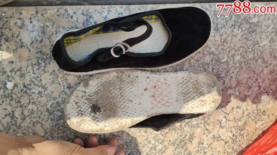 布鞋收藏旧布鞋女士一带鞋手纳千层底黑色绒面42码