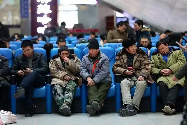 为什么一些农村青年都愿意打工,不愿意种地呢?_网易订阅