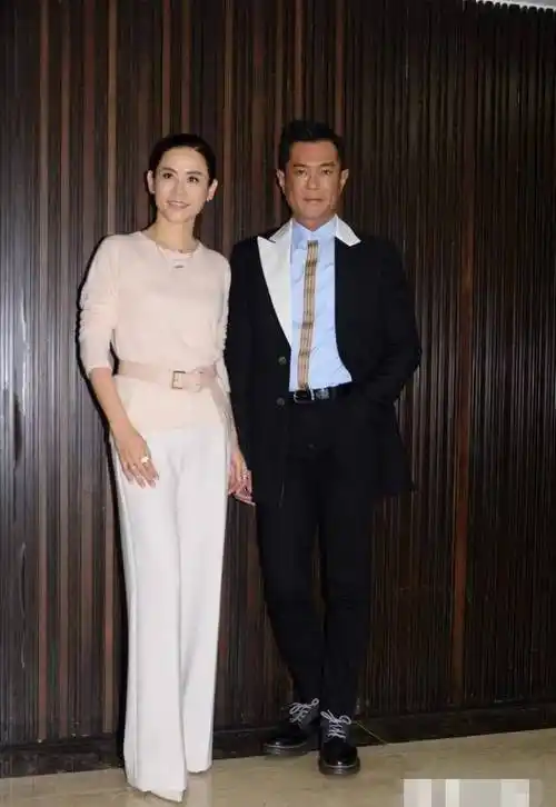 现场有女子冲击保安防线,自称是古天乐老婆_陈乔恩_女友_生日