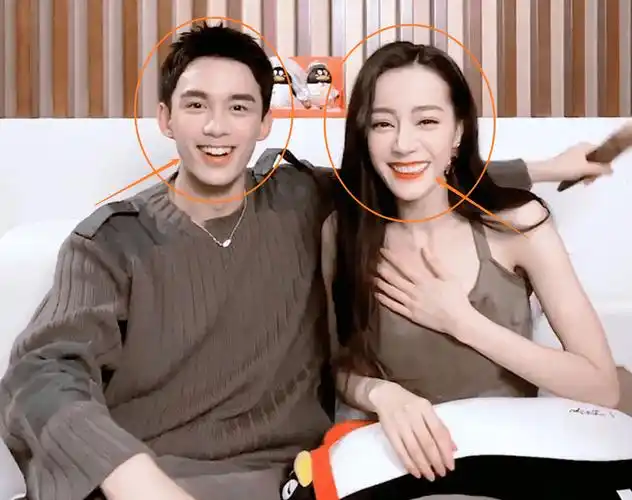 原创迪丽热巴吴磊同框直播离开长歌行滤镜后脸部姐弟感太明显