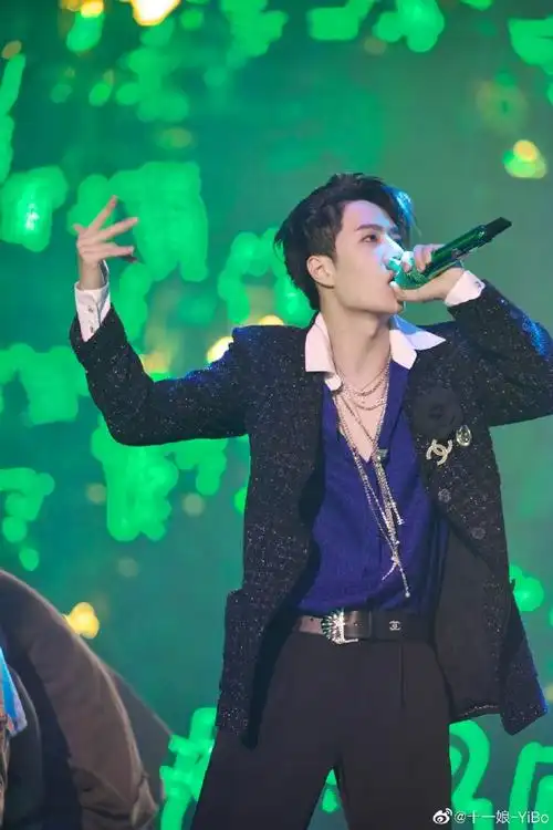 王一博0805生日快乐#yibo#王一博所在即舞台#看王一博跳舞,真的是一