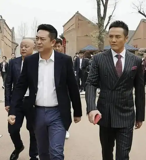 回顾姬他从画家到演员被表哥张嘉译11部戏捧红如今咋样了