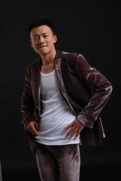 《知青》央一热播 唐曾荧屏献初吻