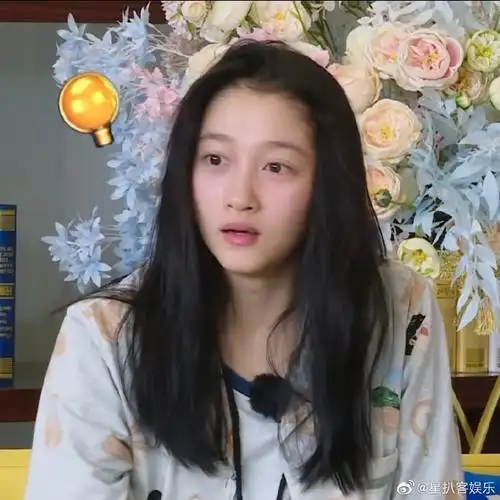 王牌对王牌##关晓彤素颜出境