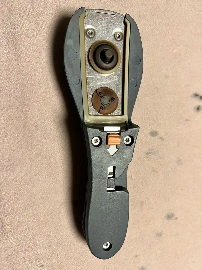 中午寻思清理一下wmf高压锅盖把手,拆完了居然安装不回去了. - 抖音