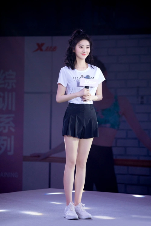 这14位女明星大长腿瞩目,个个都是"腿精"_腾讯新闻