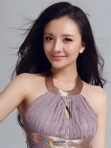 大陆地区 演员 孙茜 >明星档案 孙茜(sun qian,1986年12月11日~),出生