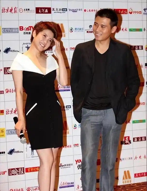 "星二代"李乃文:戏红人不红,与颜丙燕意难平,48岁终结婚