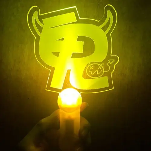 王琳凯小鬼应援手灯亚克力发光荧光棒助威道具 led灯牌diy定制