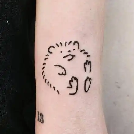 可爱的手部纹身手部点刺小纹身图案