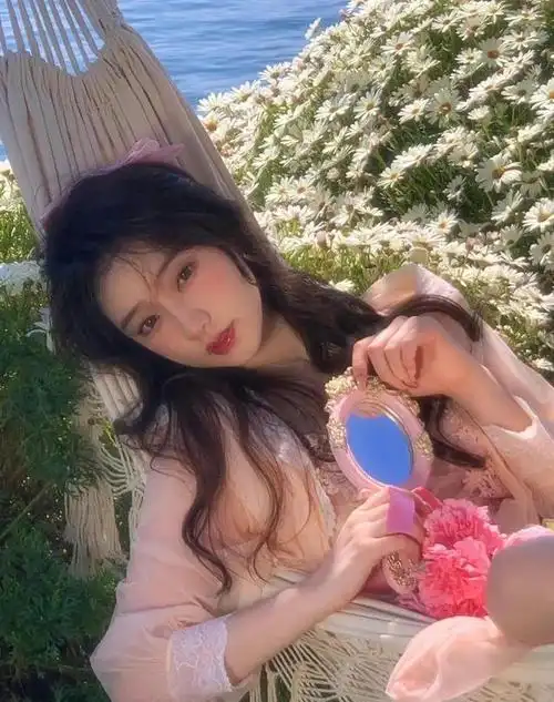 网红学霸美女张浩昕大理写真大片可爱中带着性感女神级别