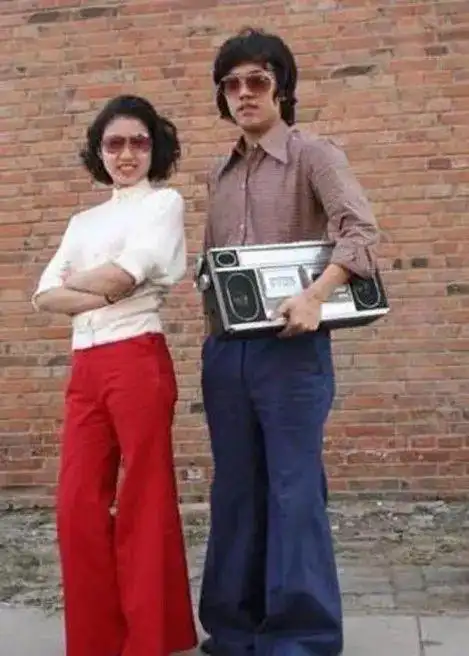 她从中国政法大学辞职去西单站柜台,又把山里绣娘培养成ceo【40年,听