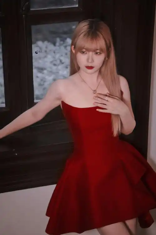 王者宝格丽发布盛典##赖美云峡谷里的红宝石