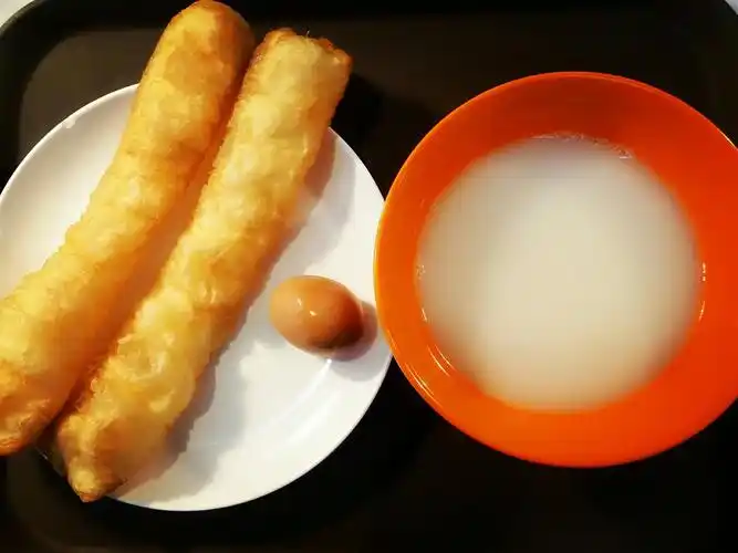 油条鸡蛋豆浆