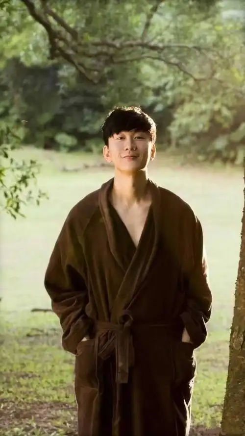 林俊杰有哪些让人舔颜的图?