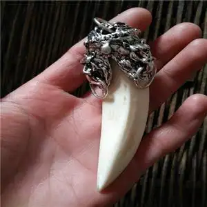 天然野猪牙吊坠猪獠牙镶嵌藏银合金牙套手把件吊坠(送挂绳)
