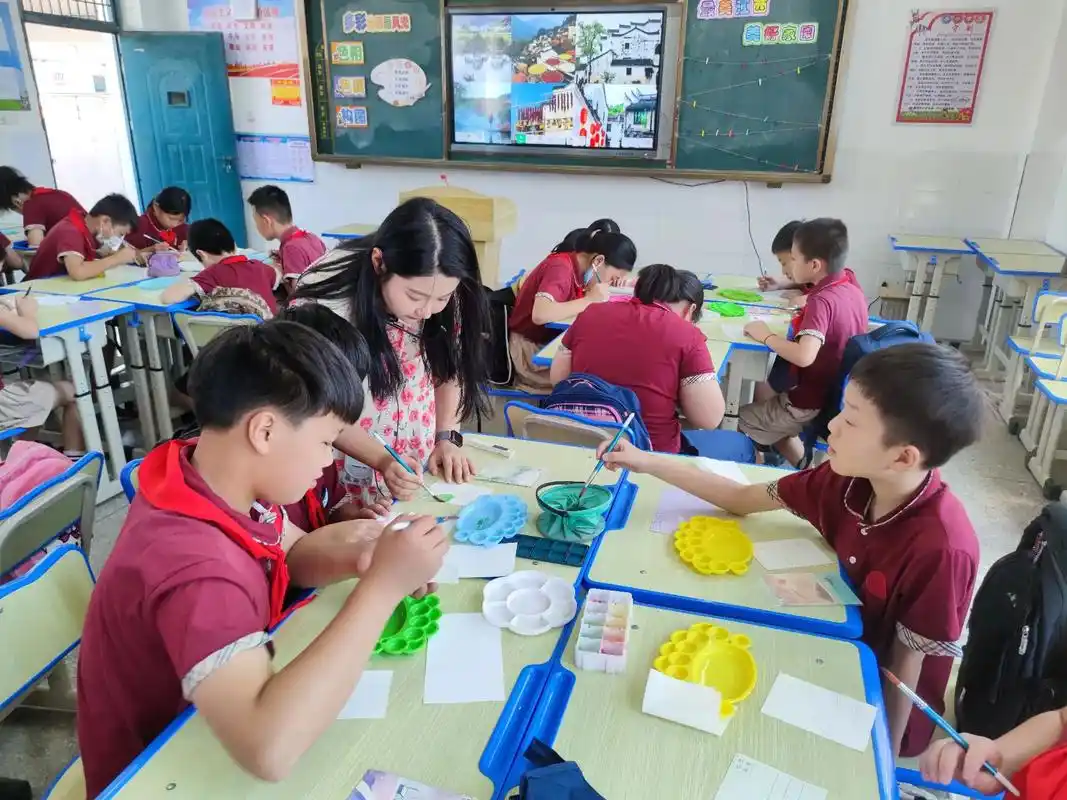 艺术课堂,博采众长.#美术课 - 抖音