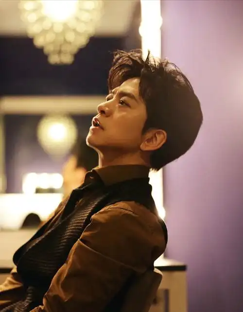 李健图片合集3图片来自网络