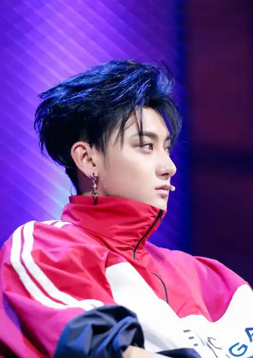 黄子韬这就是街舞图片 黄子韬高清帅气图片