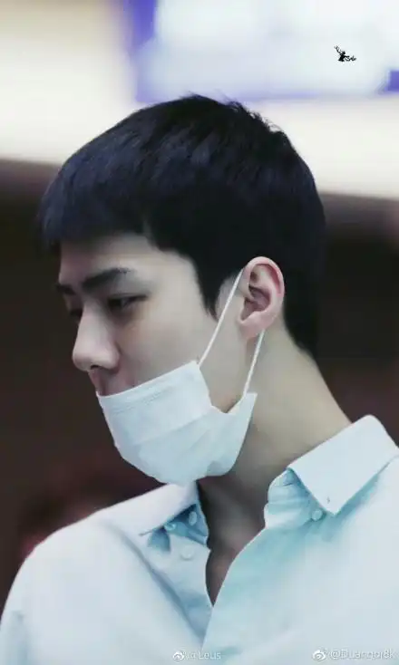 吴世勋短发男友力十足,长得好看就是任性的资本