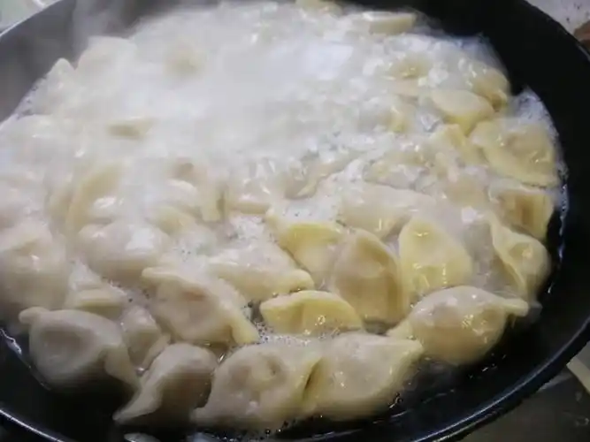 清明节祭祖吃寒食水饺最合适掌握3种煮法不破不烫真好吃