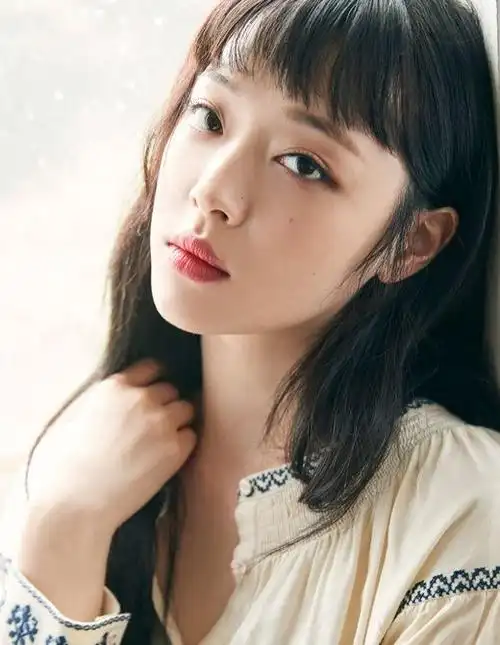 韩国女星雪莉秋季写真慵懒迷人(1)