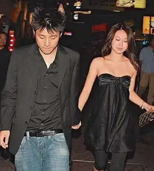 霍启仁与rebecca拍拖