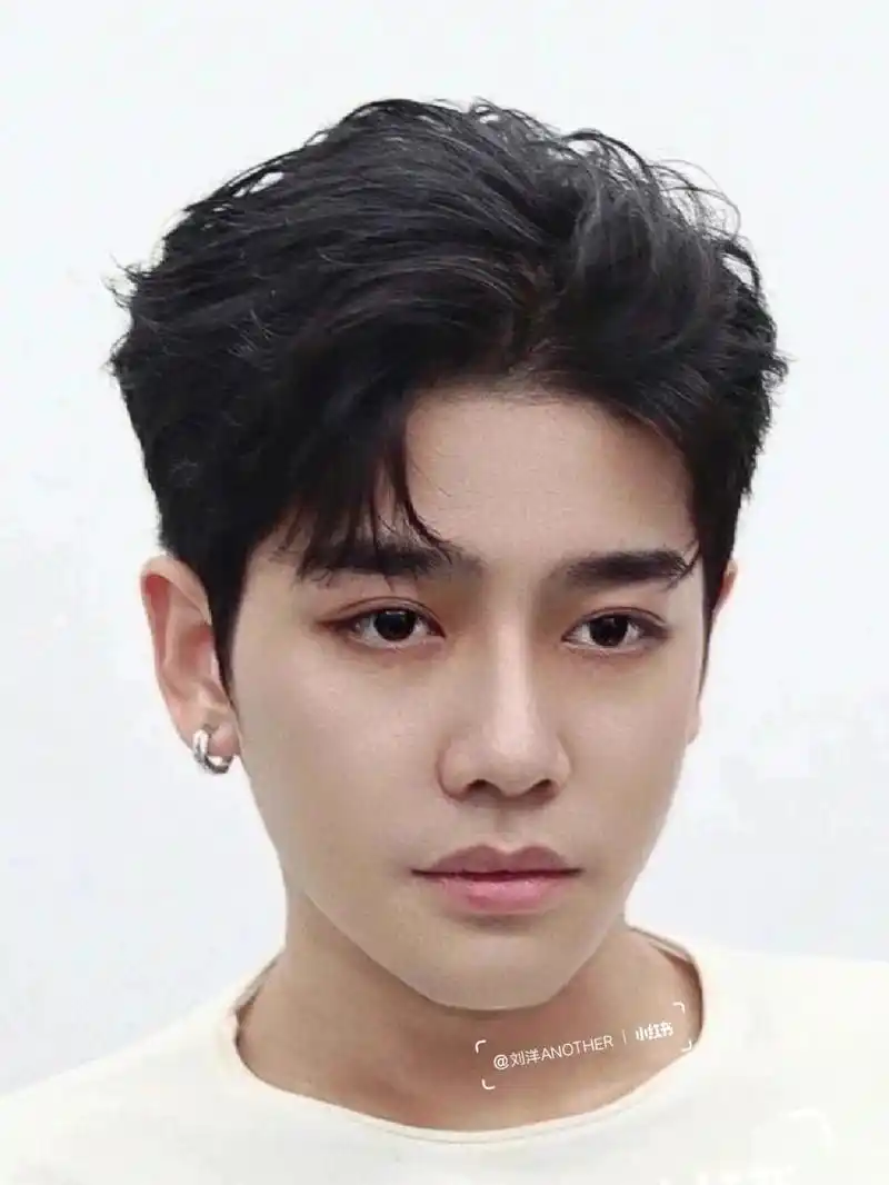 韩系三七分男士发型推荐  #韩式气垫烫!