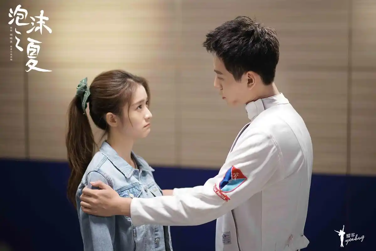 新版泡沫之夏张雪迎c位出道秦俊杰黄圣池恋爱角色换位