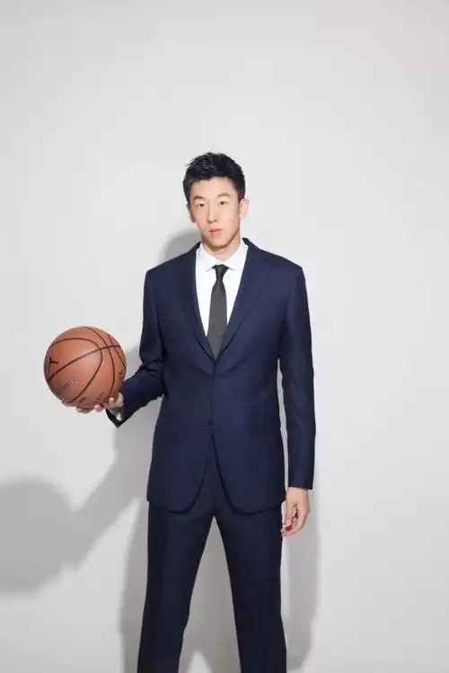 王少杰加入cba哪个队(王少杰:从清华附中考上北大的"中国杜兰特",cba