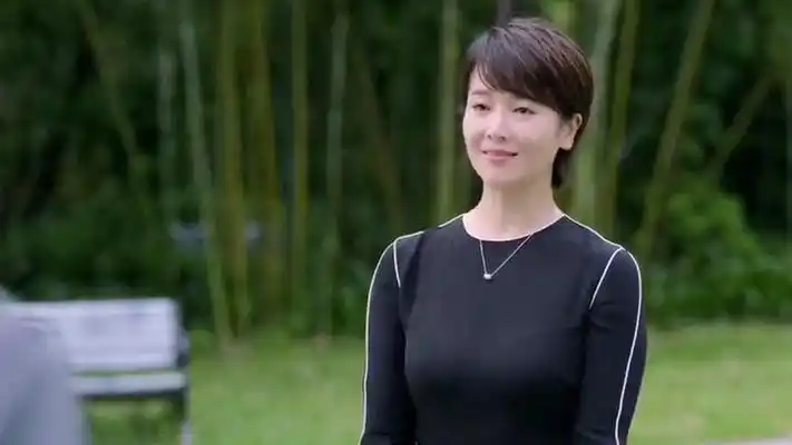 如果岁月可回头 靳东变身时尚达人 左小青称赞其大胆改变