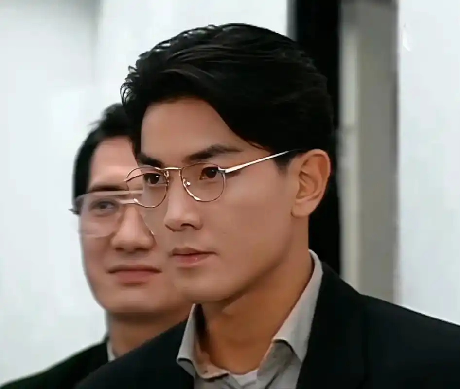 "这么年轻又这么有本事,不会是变态吧."#郑伊健#斯文败类  - 抖音