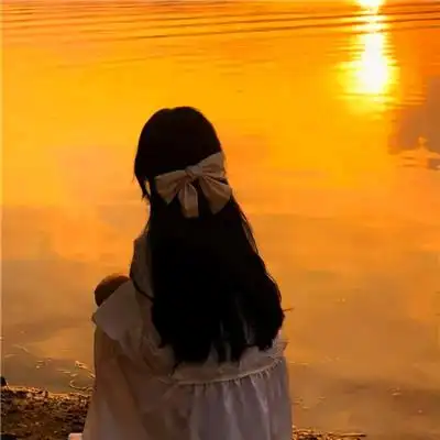 背影头像伤感 高清好看淡淡忧伤的唯美背影头像图片