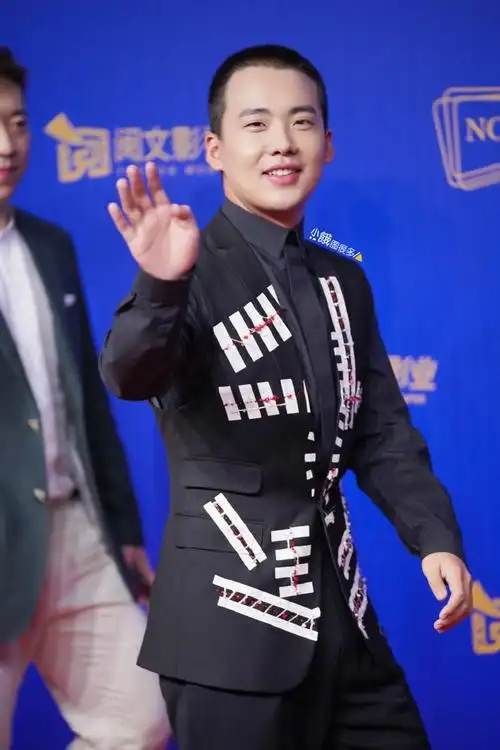 郭麒麟寸头##腾讯新丽阅文发布会##向融日新发布会