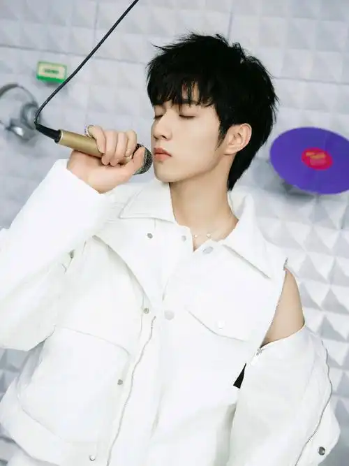 真的巨巨巨可爱#刘耀文叁重楼暨出道四周年演唱会#@时代少年团-刘耀文