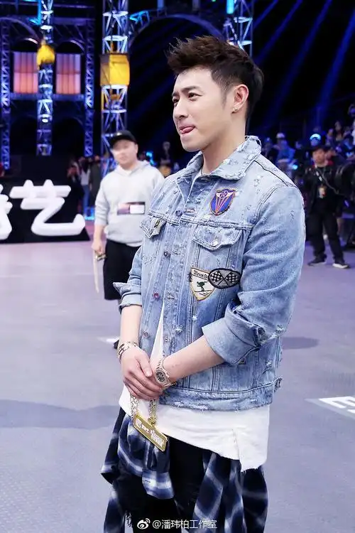 娱乐圈30岁以上流量还不错的男明星是不是都有各自的人格魅力.