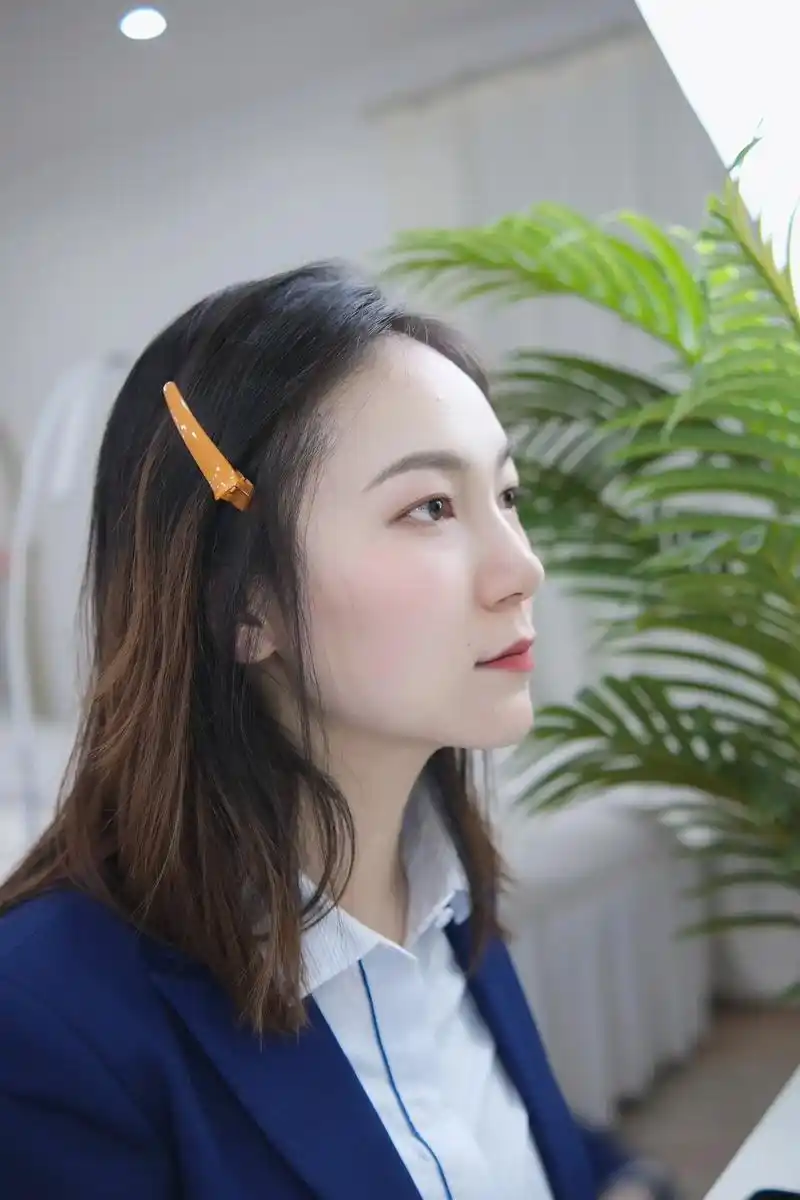 这个侧脸也太绝了吧,天选打工人一定要尝试