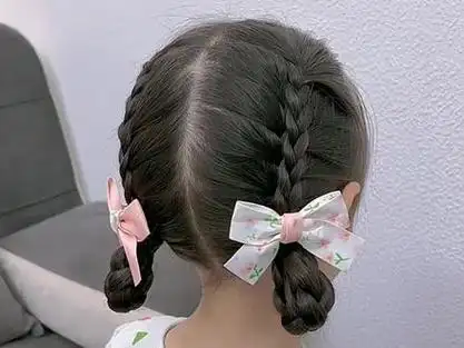 女儿长头发扎了真好看,扎起来又简单#儿童编发 #夏日清凉发型 #女儿就