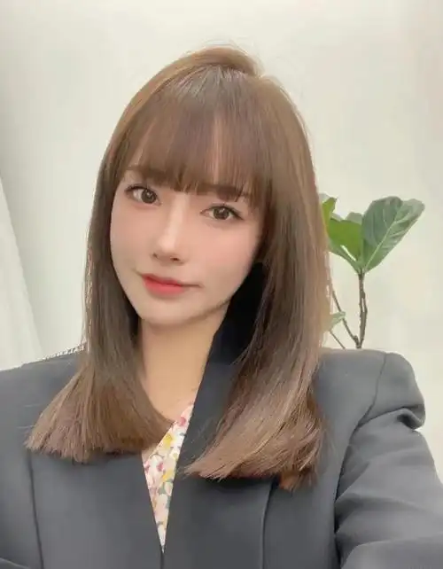 2021最的减龄"漫画刘海"女生长发发型